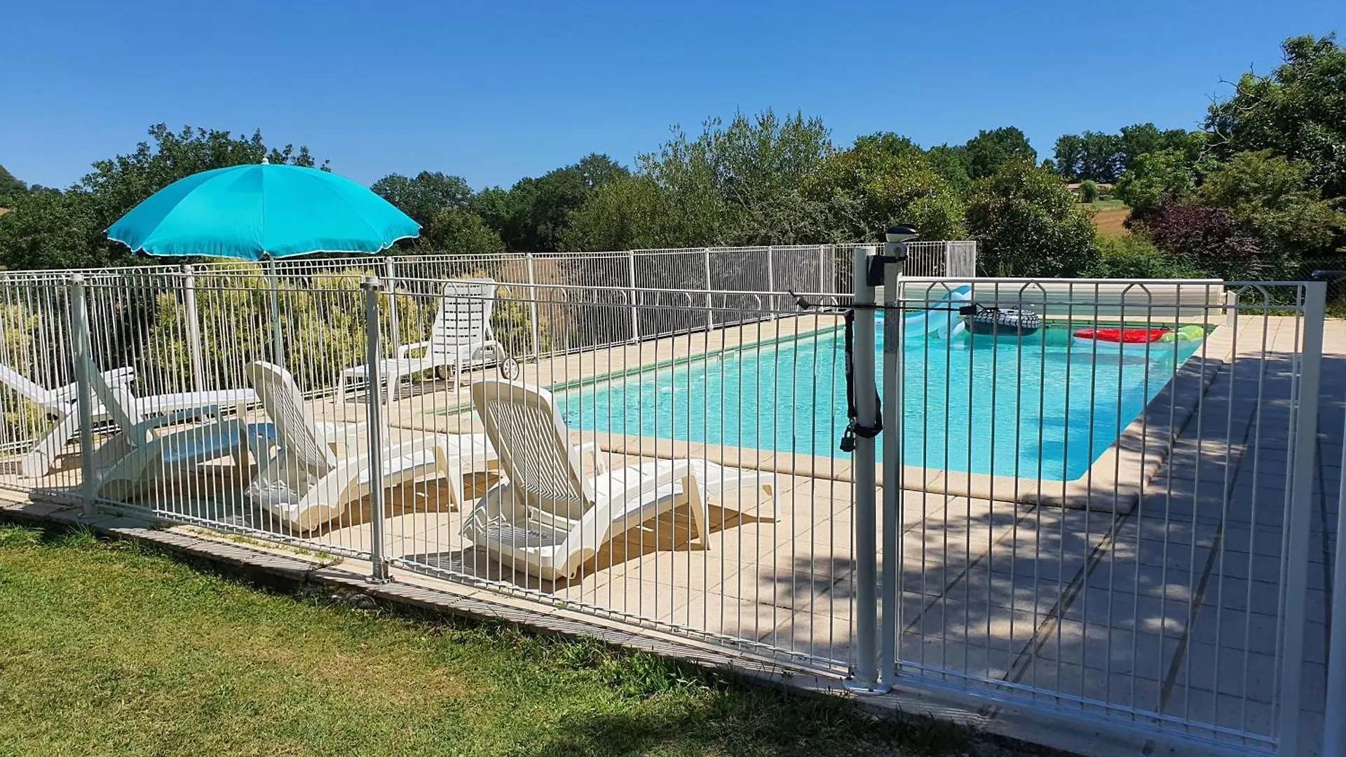 Gite De 9 Personnes Avec Piscine Salviac 프랑스